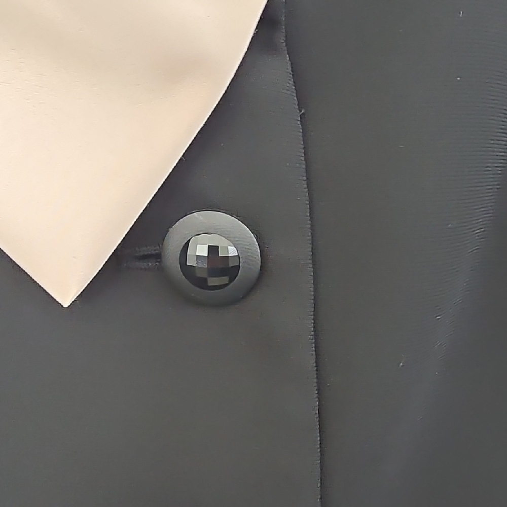 Le Suit Black Suit with Cream Satin Collar and Pencil Skirt - Picture 7 of 10